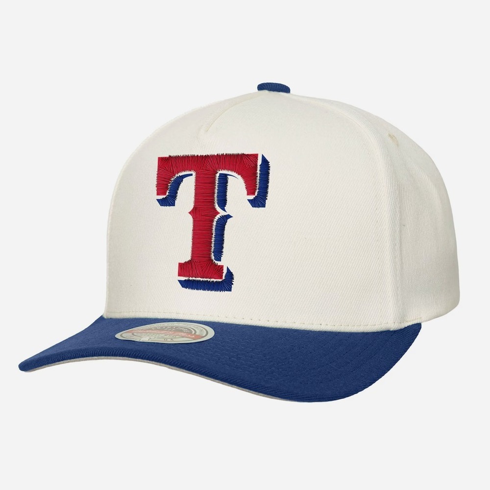 Mitchell & Ness® Texas Rangers Pro-Pinch Fit™ Snapback Cap in Off-White